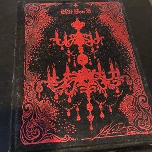 Kat Von D limited edition make up palette
